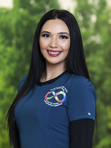 Iliana Fuentez-Osuna Headshot